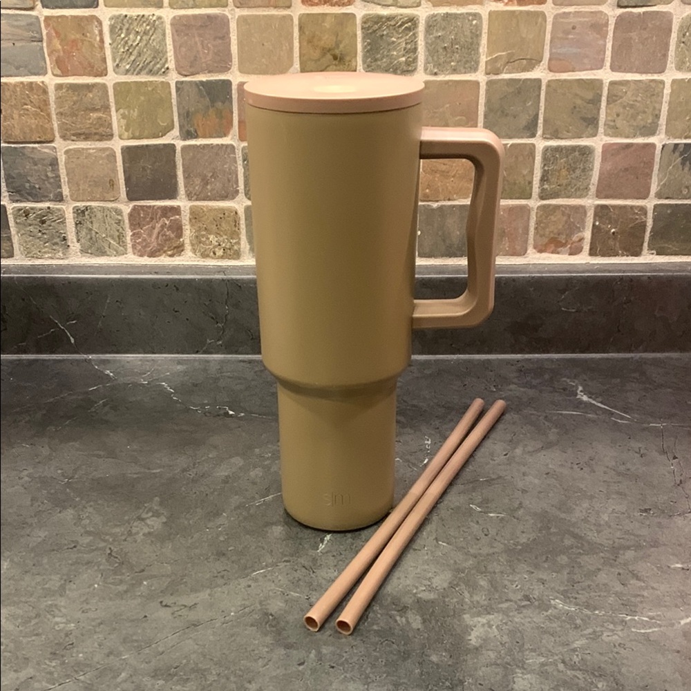 HAZELNUT Simple Modern 40oz Trek